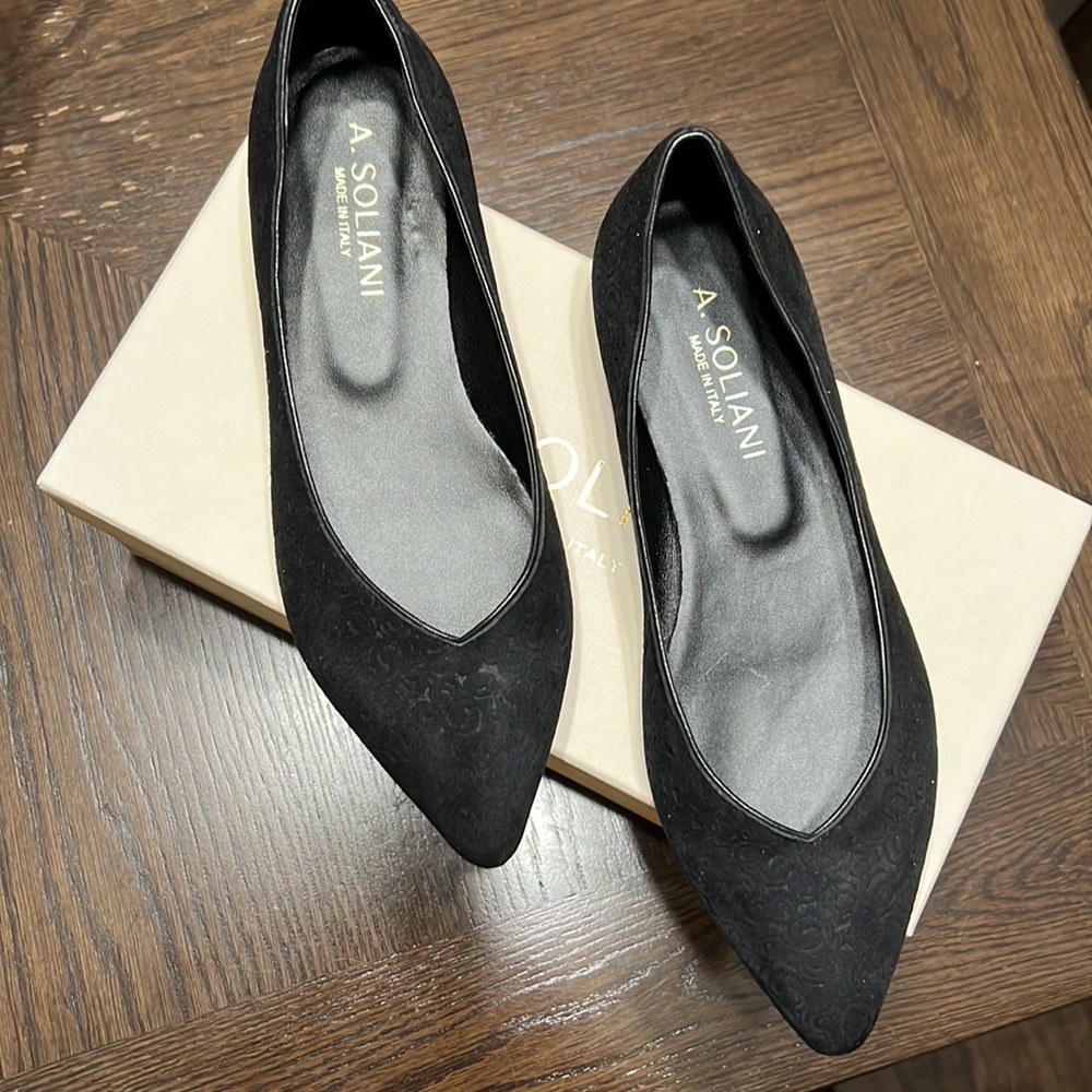 Olian Black Women's Loafers